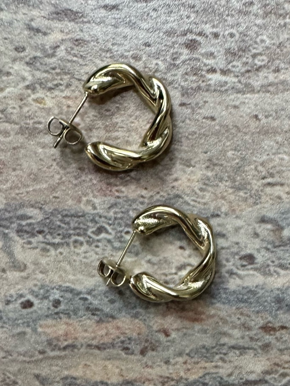 NWOT Goop Waterproof Gold Plated Twist Hoops